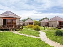 Бамбора Коттеджи (Bambora Cottages), База отдыха