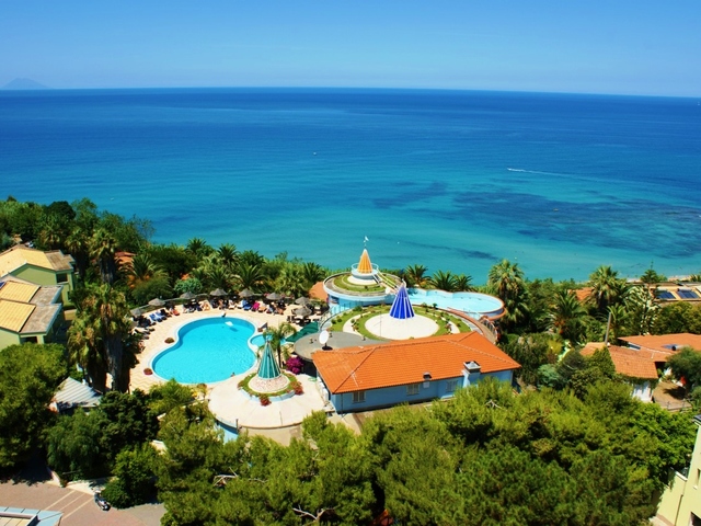 фото отеля Hotel Villaggio Stromboli изображение №1