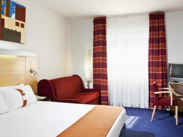 фото Holiday Inn Express Lisbon-Oeiras изображение №10