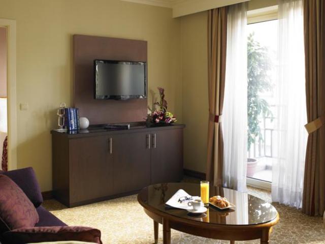 фото отеля European Quarter - Marriott Executive Apartments изображение №9