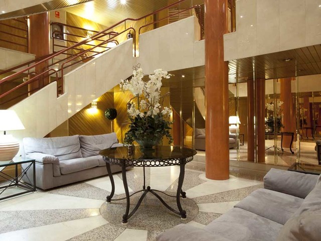 фото отеля Aparto-Hotel Rosales изображение №17