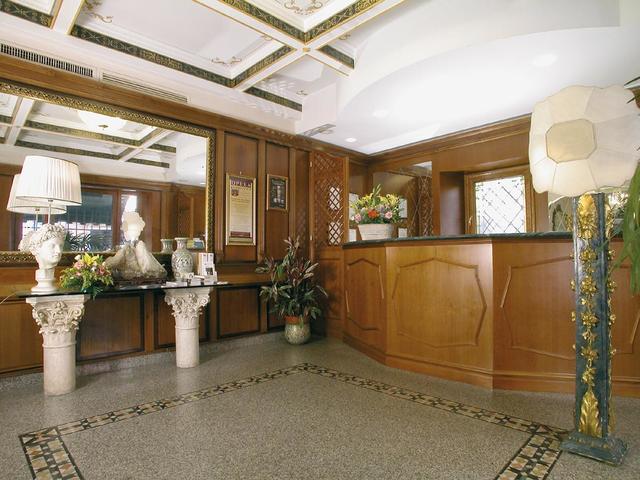фото Comfort Hotel Bolivar изображение №18