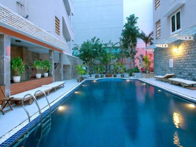 фото отеля Luxury Nha Trang Hotel изображение №1