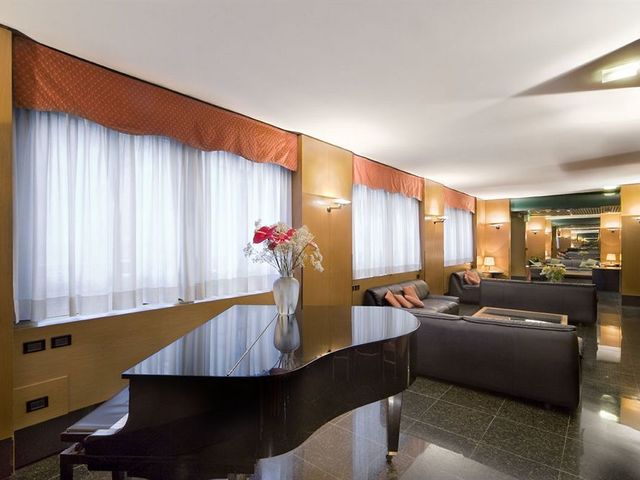 фото отеля UNA Hotel Century изображение №17