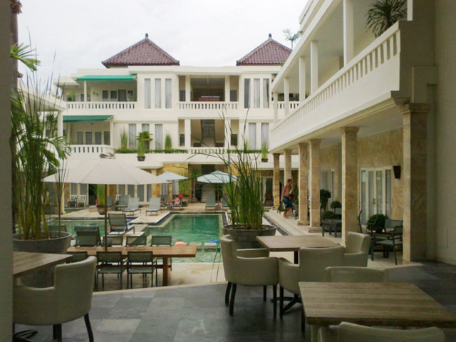 фото отеля Bali Court Hotel & Apartments изображение №9