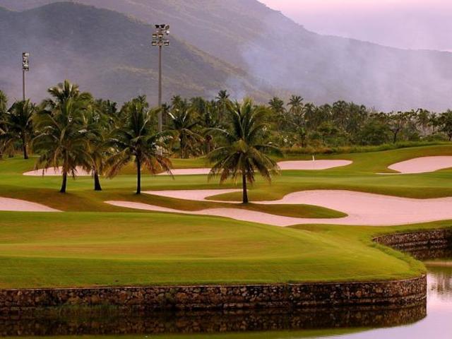 фотографии отеля Yalong Bay Golf Club изображение №27