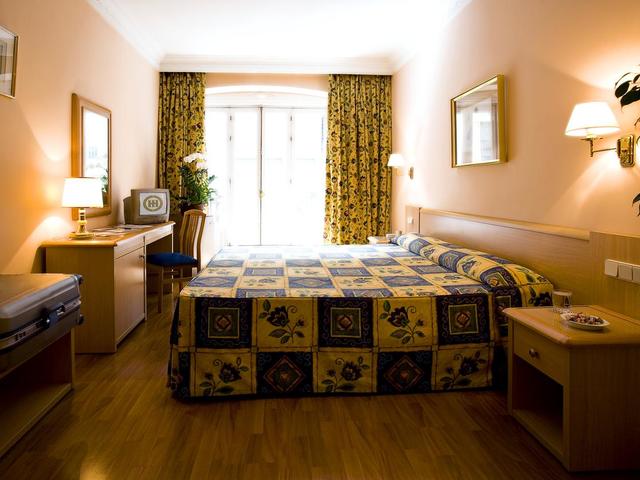 фото Hotel Asturias изображение №26
