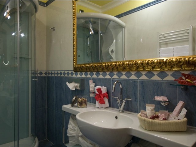 фото отеля Hotel Manfredi Suite In Rome изображение №13