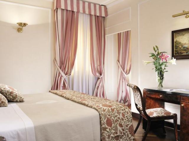 фото отеля De La Ville Hotel Florence изображение №5