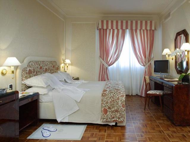 фотографии De La Ville Hotel Florence изображение №8