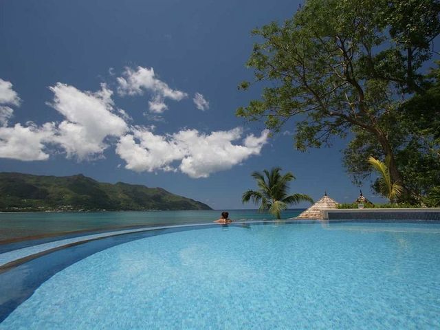 Пляж бассейн фото Туры в отель The Hilton Seychelles Northolme Resort & Spa 5*, Сейшелы, о. Маэ - 