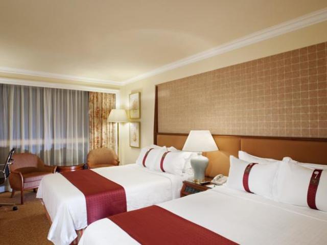 фото отеля Holiday Inn Golden Mile изображение №25