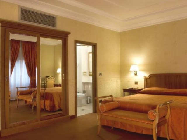 фотографии отеля Strozzi Palace изображение №3