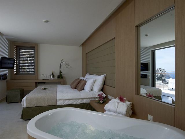 фото Lindos Blu Luxury Hotel & Suites изображение №38