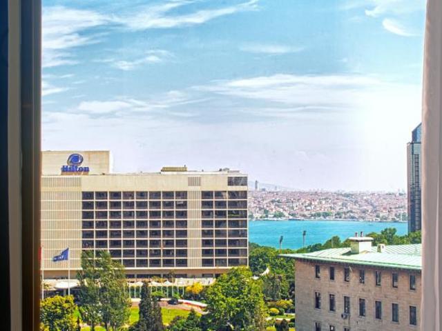фото отеля Tryp by Wyndham Istanbul Taksim Hotel изображение №21