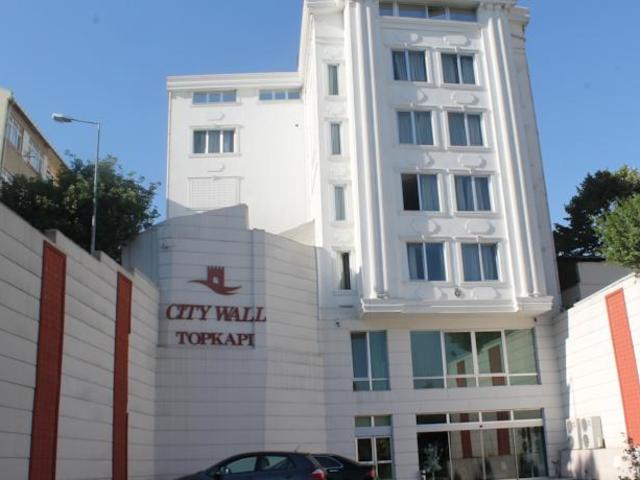 фото отеля City Wall изображение №1