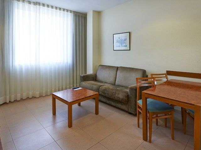 фото Hesperia Sant Joan Suites Aparthotel изображение №14