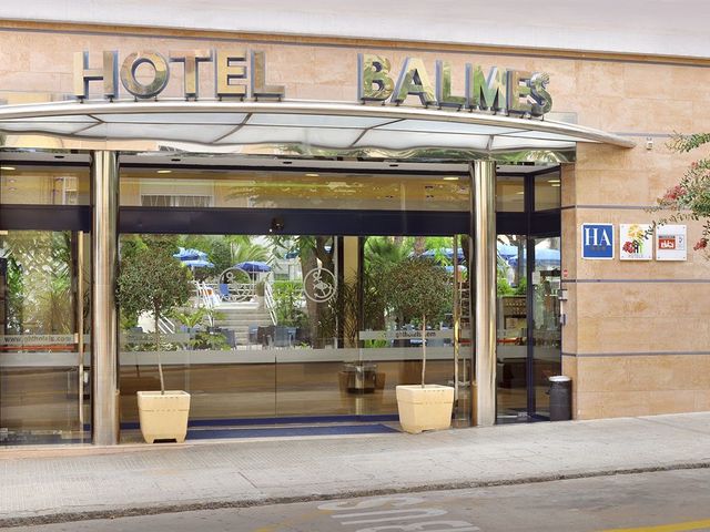 фотографии отеля GHT Balmes Hotel, Aparthotel & Splash изображение №23