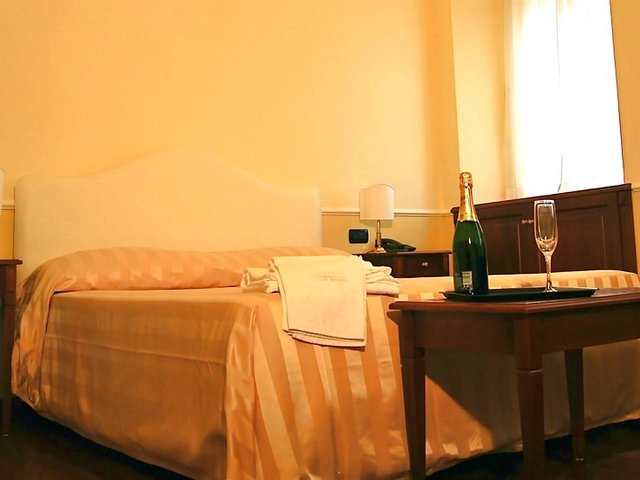 фото отеля Ludovisi Luxury Rooms изображение №21