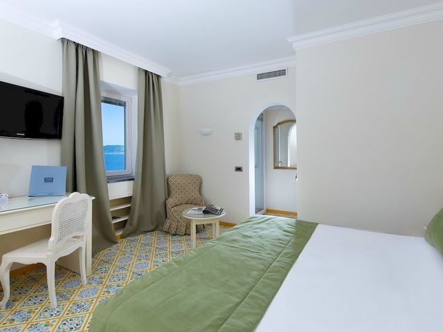 фото отеля Grand Hotel Punta Molino Terme изображение №29