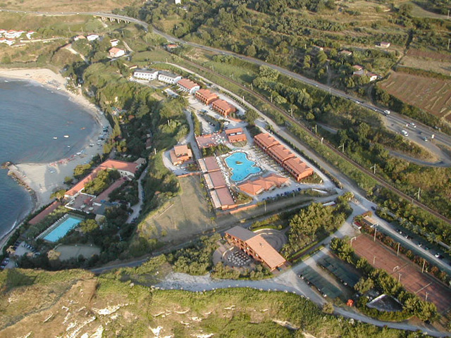 фотографии Baia delle Sirene Beach Resort (ex. Club Capo Sant'Irene) изображение №60