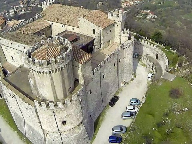 фото Castello Orsini изображение №2