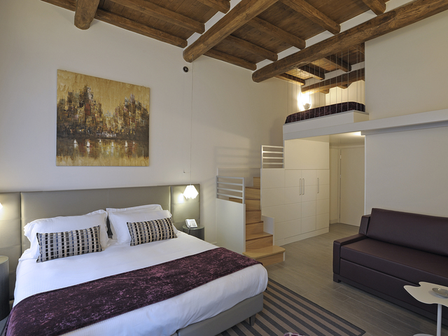 фотографии Trevi Palace Luxury Apartments изображение №8