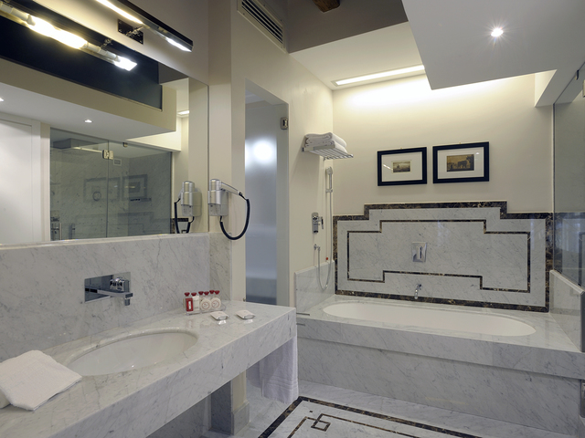фото Trevi Palace Luxury Apartments изображение №22