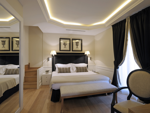 фотографии отеля Trevi Palace Luxury Apartments изображение №23