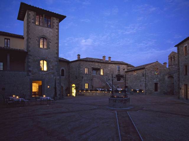 фотографии отеля Castel Monastero изображение №27