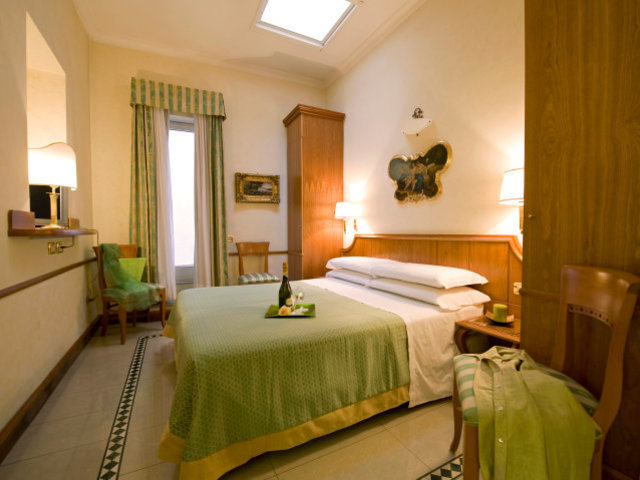 фото отеля Amalfi изображение №17