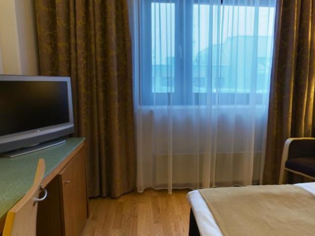 фото Holiday Inn Helsinki-Vantaa Airport (ex. Holiday Inn Garden Court Helsinki Airport) изображение №2