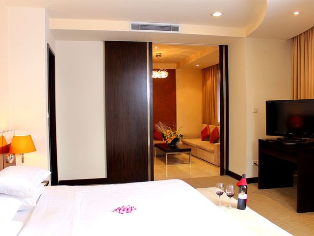 фото отеля Palace Hotel Saigon изображение №9