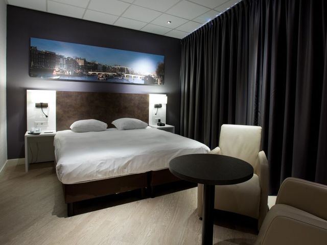 фото отеля Hotel Amsterdam De Roode Leeuw изображение №5