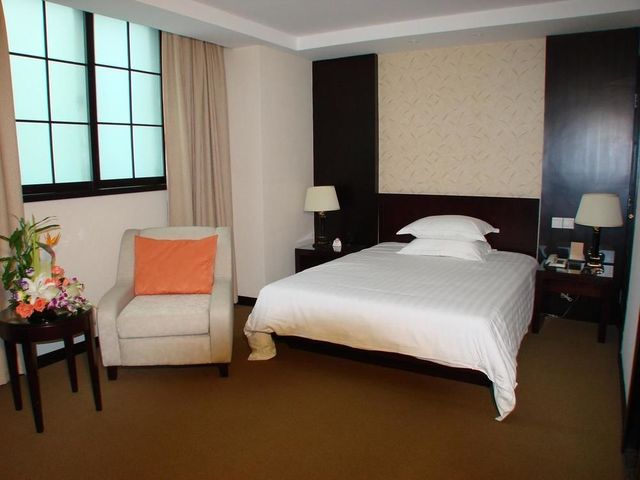 фото отеля Zhongdian Hotel изображение №25