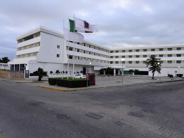 фото отеля Gamma by Fiesta Inn Campeche Malecon (ex. Best Western Hotel Del Mar) изображение №29