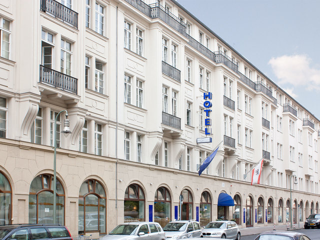 фото отеля Novum Select Hotel Berlin Checkpoint Charlie (ех. Winters Berlin Mitte) изображение №1