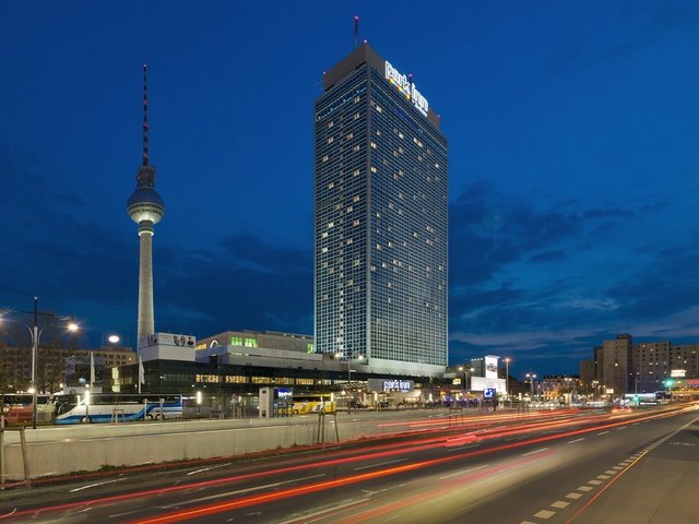 фото отеля Park Inn by Radisson Berlin Alexanderplatz изображение №1