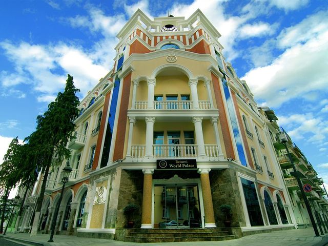 фото отеля Batumi World Palace изображение №1