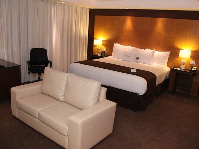 фото DoubleTree by Hilton Mexico City Airport Area (ex. Holiday Inn East Mexico City) изображение №18