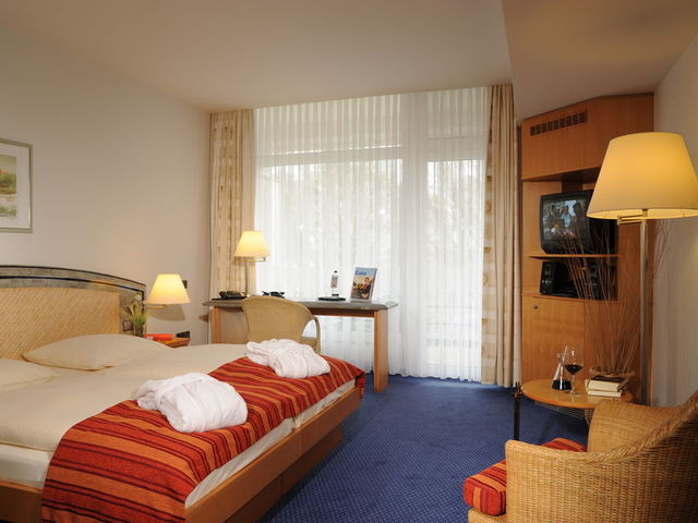 фото отеля Hotel Muggelsee Berlin (ex. Dorint Am Mueggelsee) изображение №13