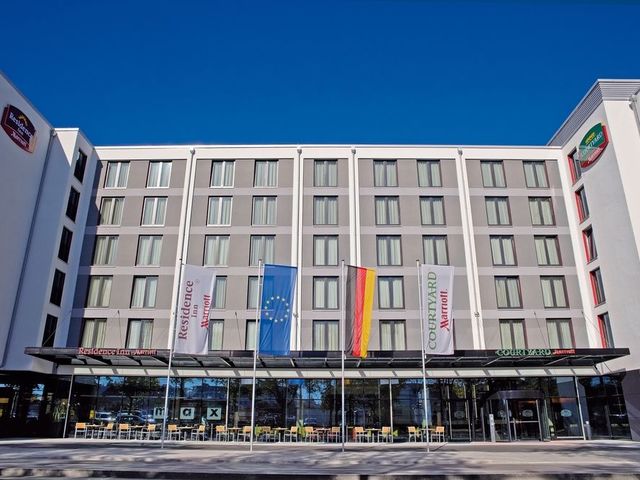 фото отеля Courtyard by Marriott Munich City East изображение №1