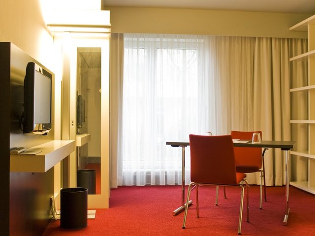 фотографии отеля Holiday Inn Berlin Airport - Conference Centre изображение №3