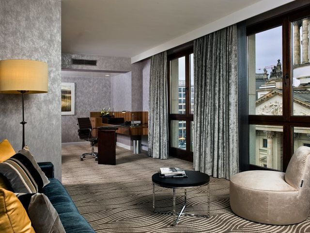 фото отеля Hilton Berlin изображение №17