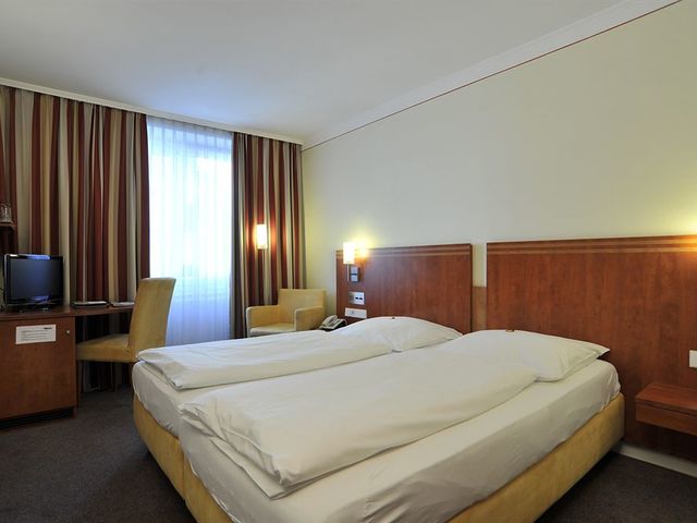 фото Hotel Concorde (ex. Tulip Inn Concorde Munich) изображение №10