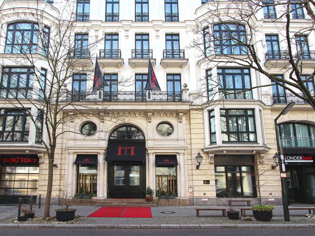 фото отеля Dormero Hotel Berlin Ku'damm (ex. Bradenburger Hof Berlin) изображение №1