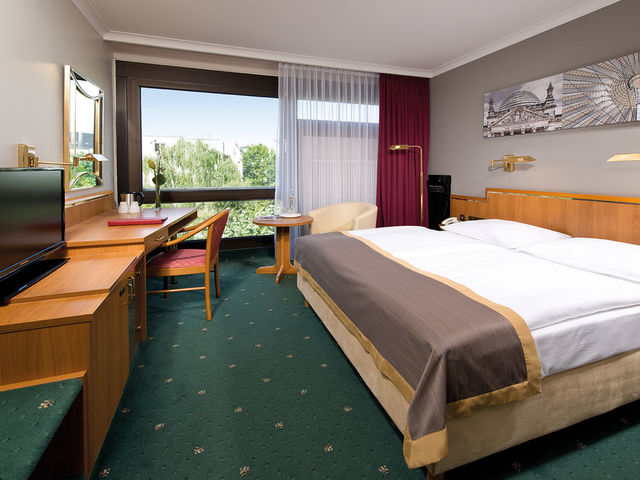 фото отеля Leonardo Hotel Berlin City West (ex. Best Western Queens Hotel Berlin City West) изображение №9