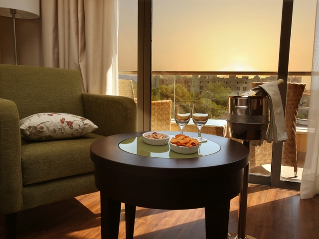 фото отеля Oryx (ex. Swiss - Belhotel Aqaba City) изображение №17