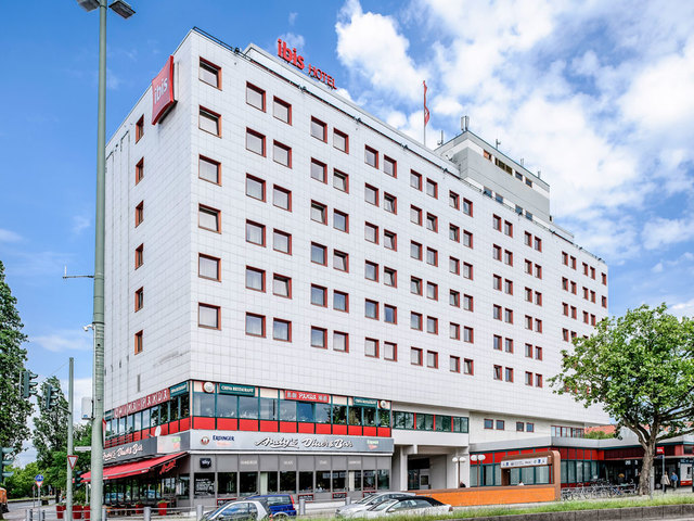 фото отеля Ibis Hotel Berlin Messe изображение №1