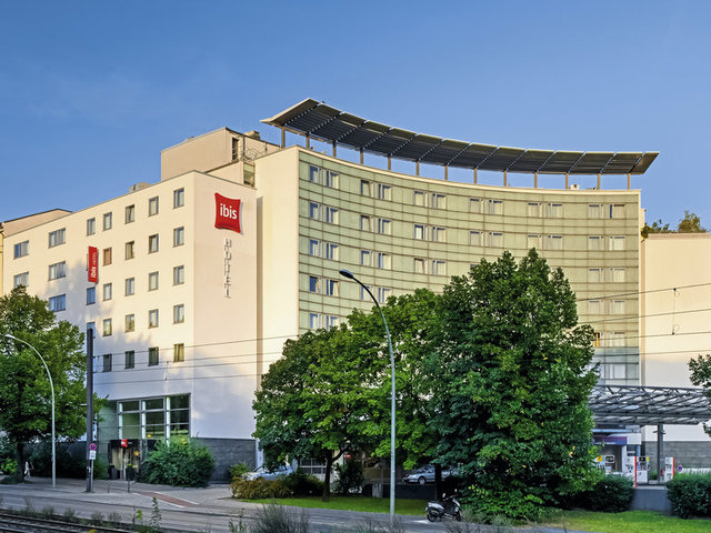 фото отеля Hotel Ibis Berlin Mitte изображение №1